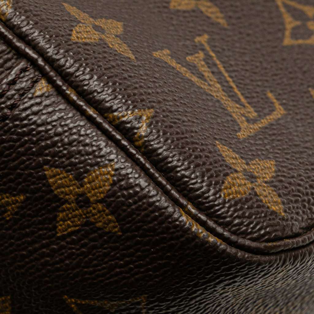 Louis Vuitton Monogram Trousse Toilette 23 - Detail 2