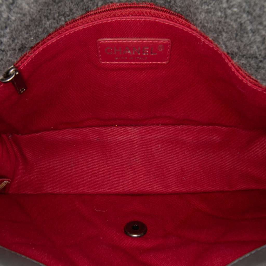 Chanel Paris-Salzburg Medium Quilted Wool Edelweiss Flap - 4