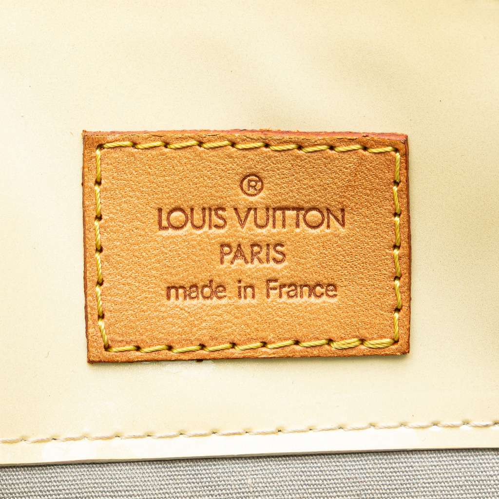 Louis Vuitton Monogram Vernis Reade PM - Side view