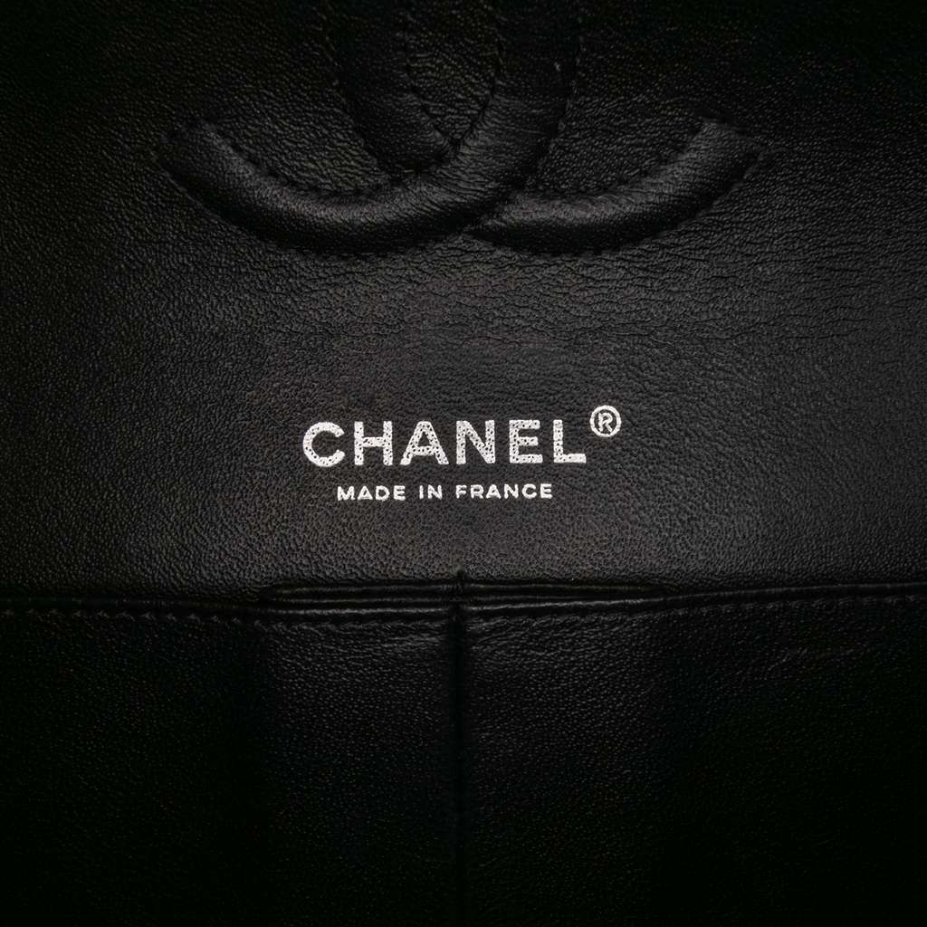Chanel Medium Classic Caviar Double Flap - Side view
