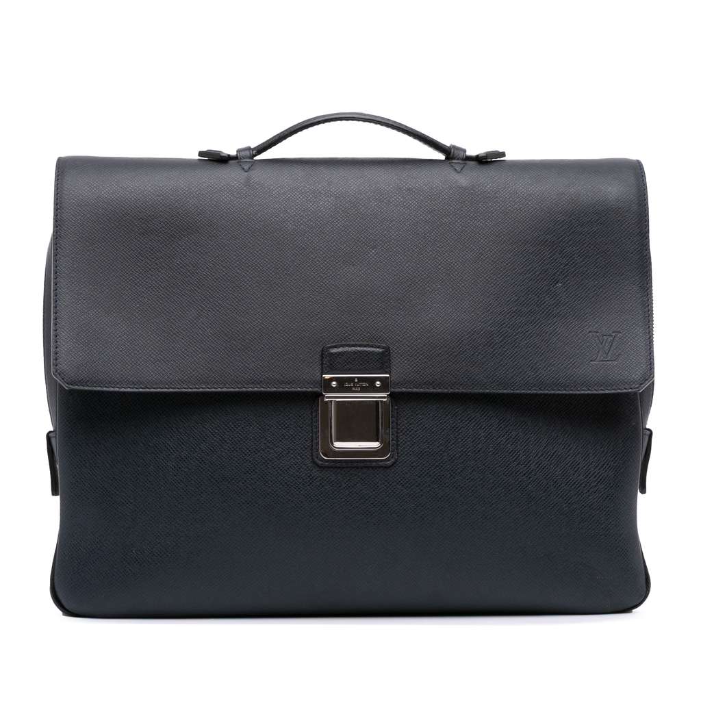 Louis Vuitton Taiga Vassili PM