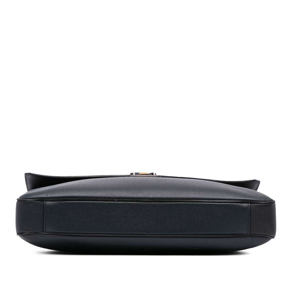 Louis Vuitton Taiga Vassili PM - 3