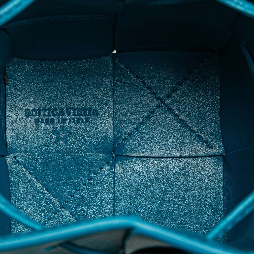 Bottega Veneta Mini Nappa Maxi Intrecciato Cassette Bucket Bag - 4