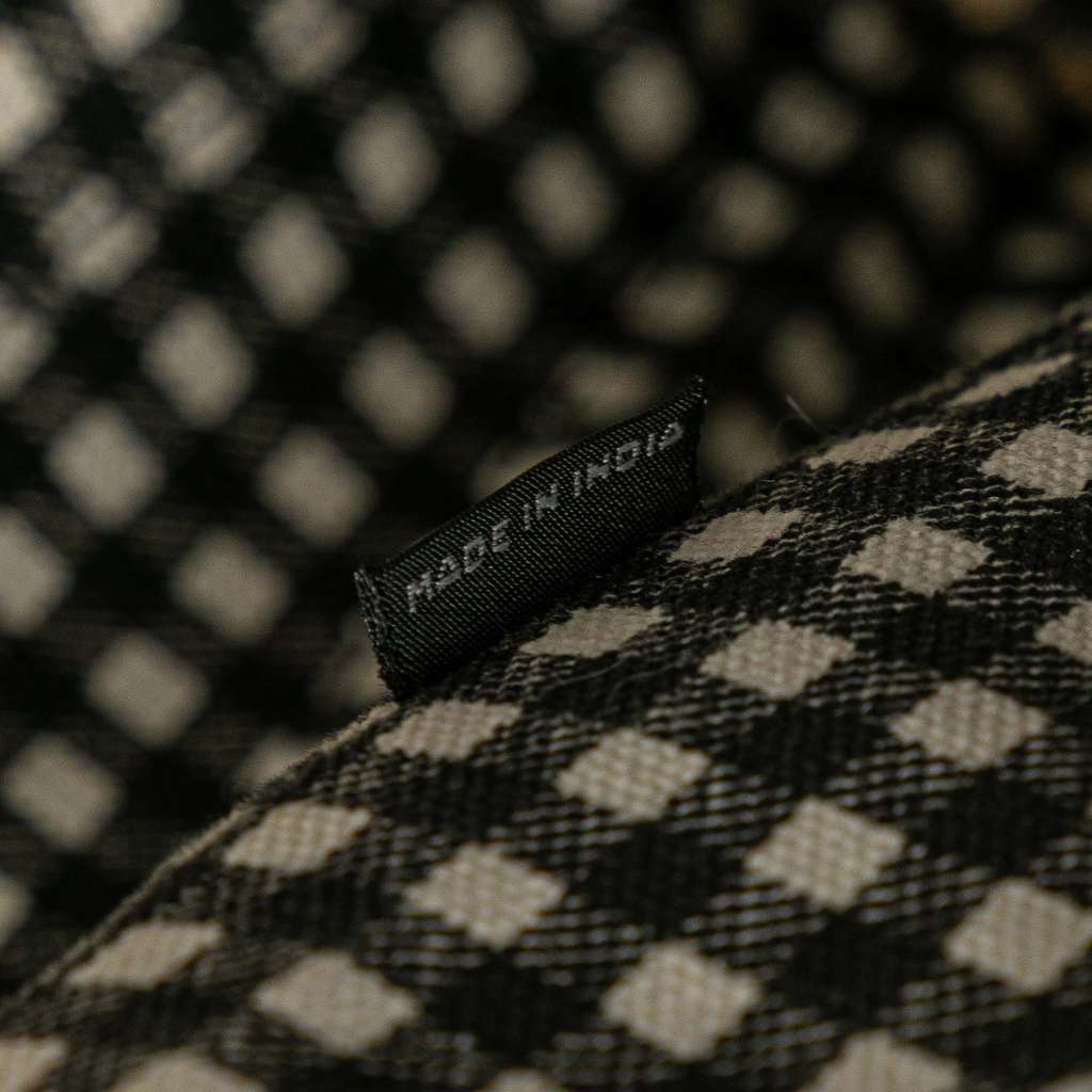 Prada Small Canvas Canapa Logo Satchel - Detail 1