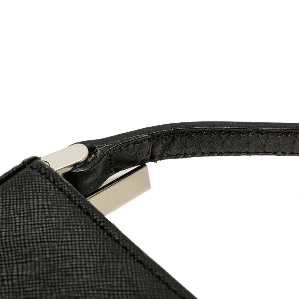 Burberry Leather Shoulder Bag - Image 12