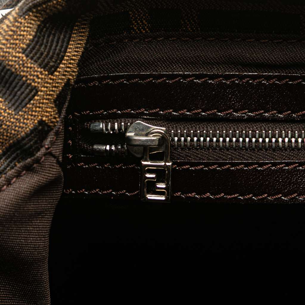 Fendi Zucca Canvas Double Flap Shoulder Bag - Detail 2