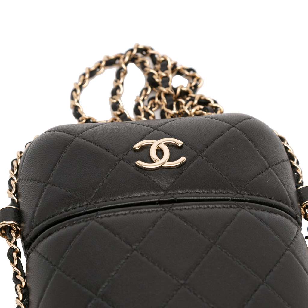 Chanel CC Quilted Lambskin Chain Around Phone Holder - Detail 2