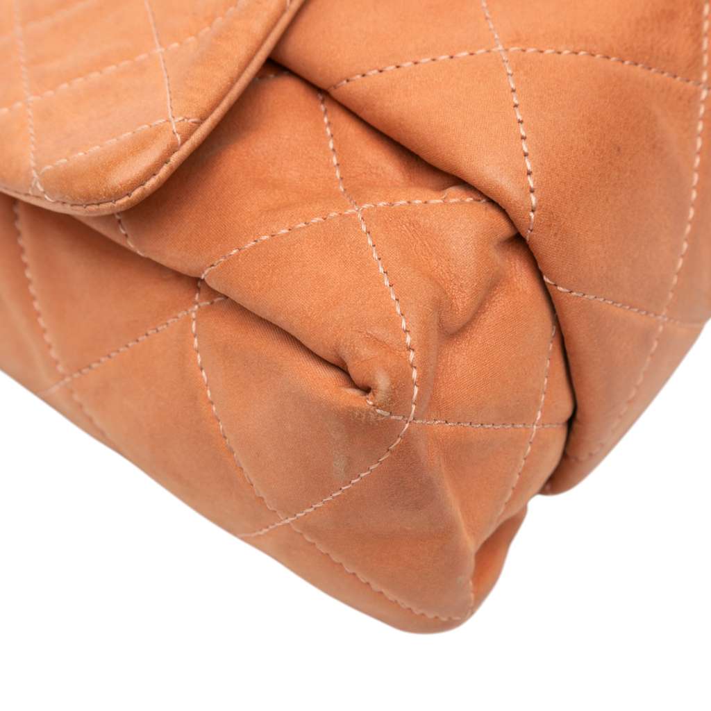 Chanel Small Aged Calfskin Chic Quilt Flap - Detail 2