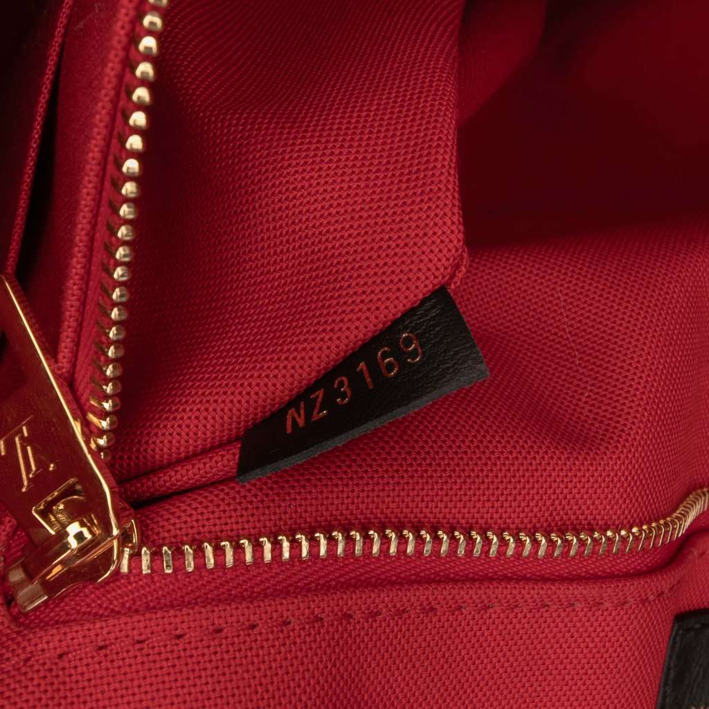 Louis Vuitton Monogram Reverse Giant OnTheGo GM - Side view