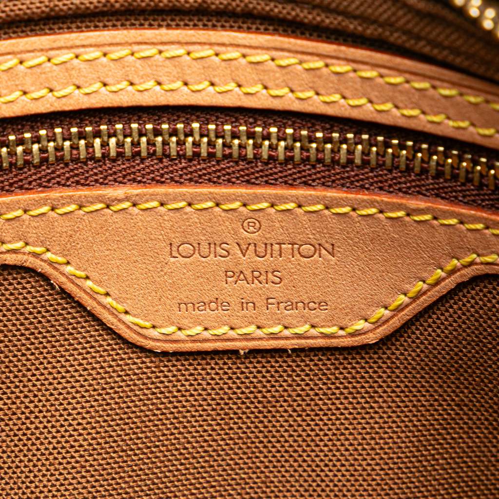 Louis Vuitton Monogram Trotteur - Detail 1