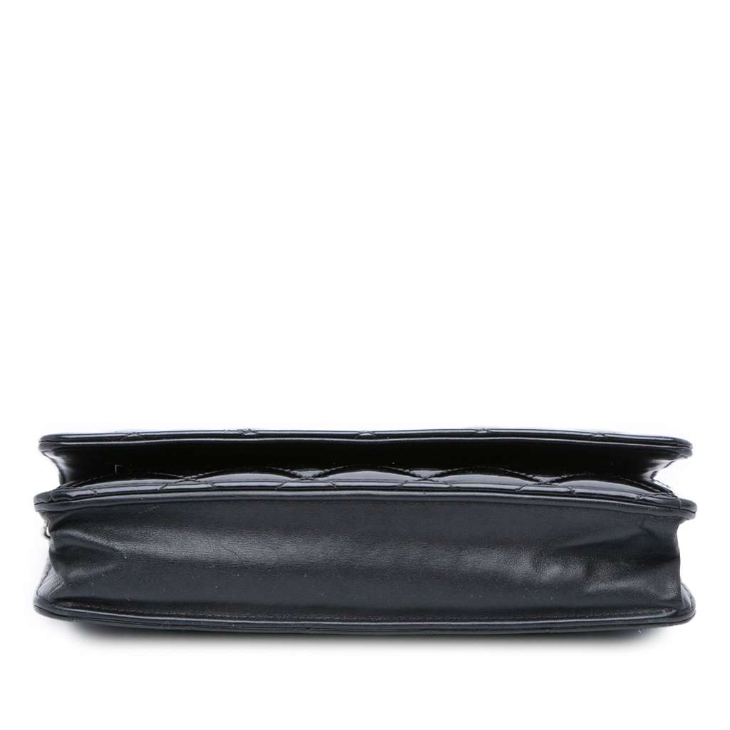 Chanel CC Quilted Patent Wallet On Chain - 3