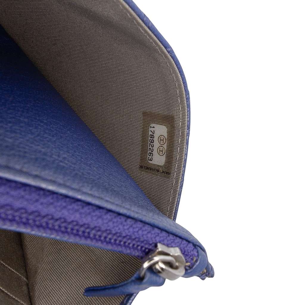 Chanel CC Calfskin Double Stitched Wallet on Chain - Detail 1