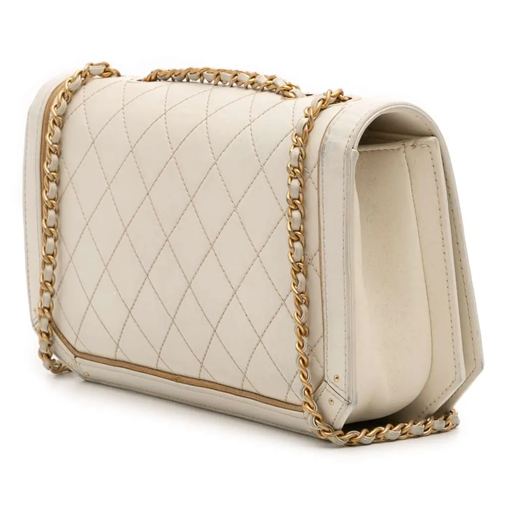 Chanel Medium Quilted Calfskin Octagon CC Clasp Flap White Leather Very good - Back View