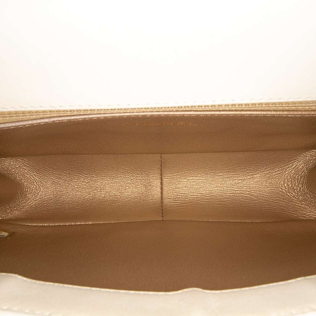 Chanel Medium Quilted Calfskin Octagon CC Clasp Flap - Detail 1