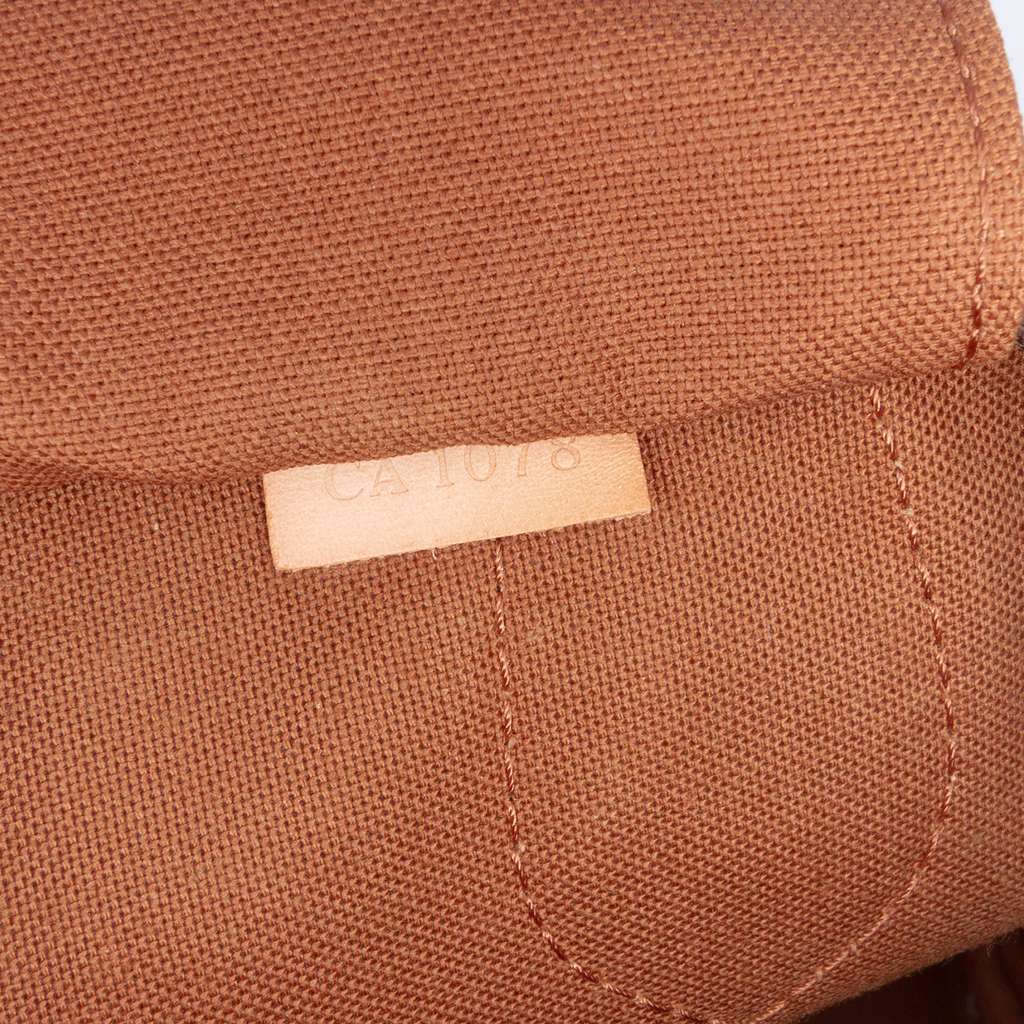 Louis Vuitton Monogram Montorgueil PM - Side view