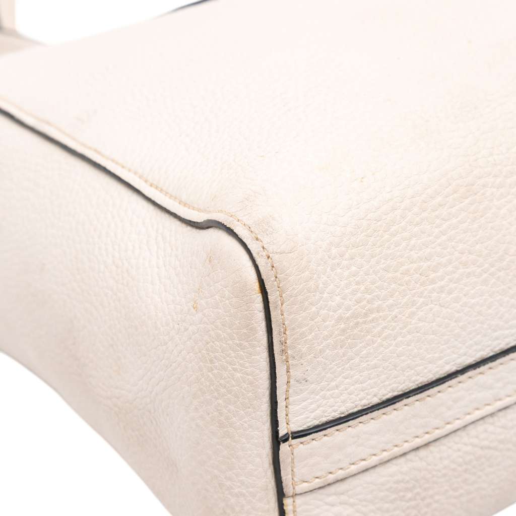 Prada Small Vitello Phenix Tote - Detail 2