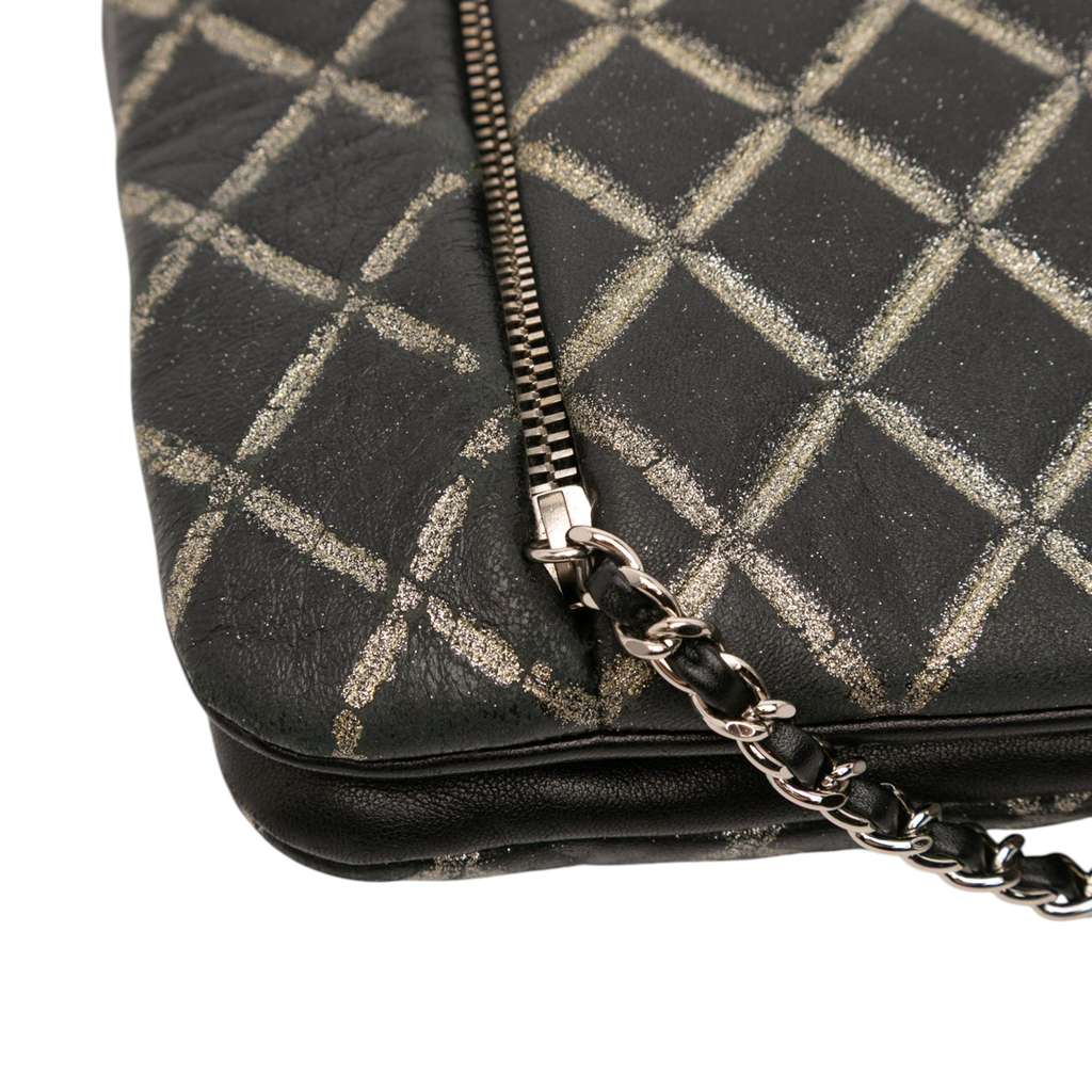Chanel Quilted Metallic Distressed Lambskin CC Crystal Flap - Detail 2