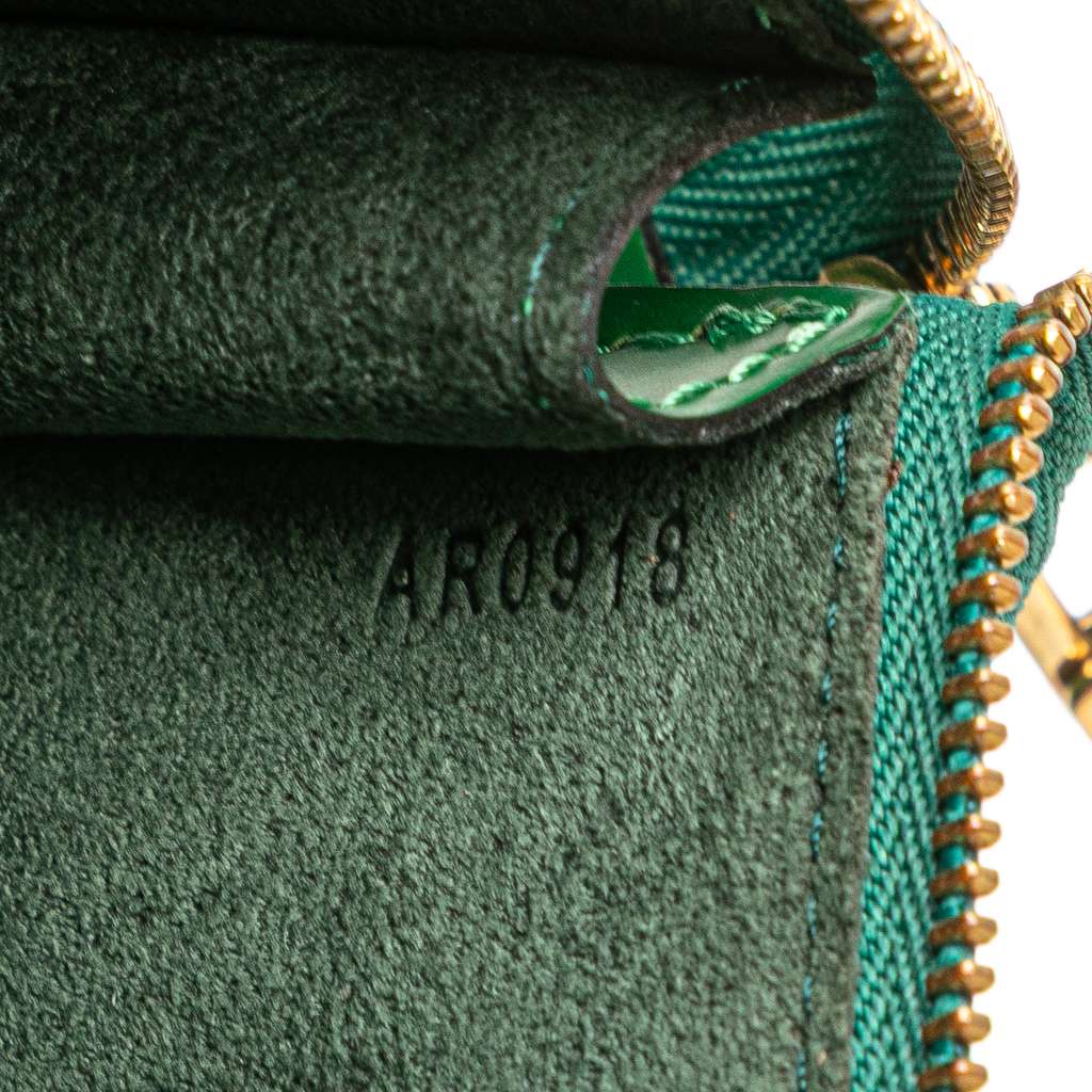 Louis Vuitton Epi Pochette Accessoires - Detail 1