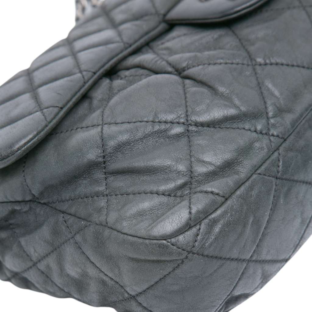 Chanel Large Iridescent Quilted Calfskin Coco Pleats Flap - Detail 2