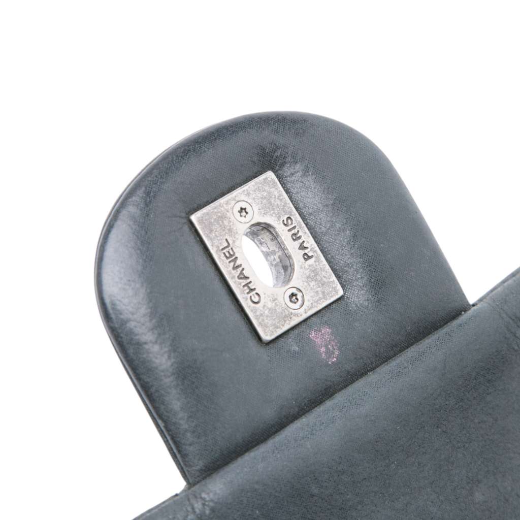 Chanel Large Iridescent Quilted Calfskin Coco Pleats Flap - Image 11