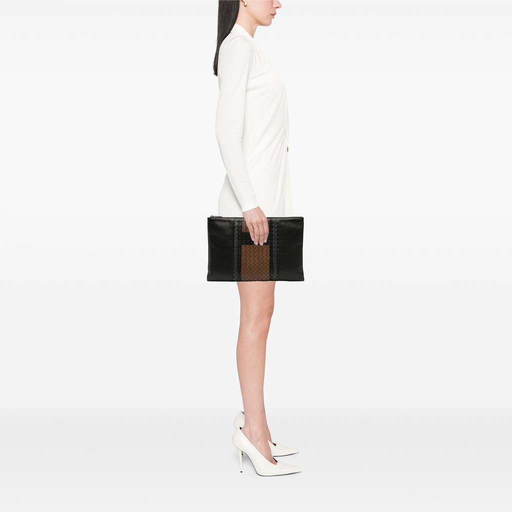 Bottega Veneta Intrecciato Trimmed Leather Clutch - Detail 2