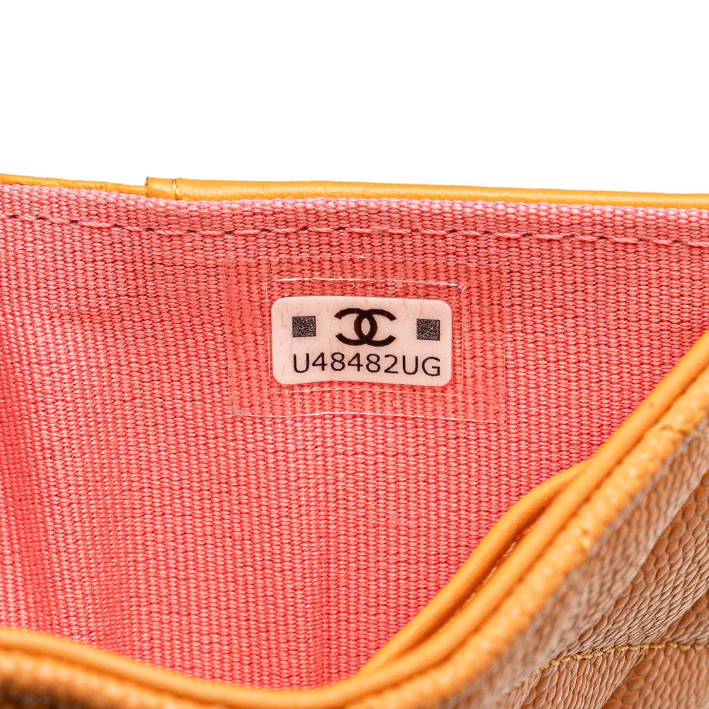 Chanel Quilted Caviar 19 Compact Flap Wallet - Detail 1