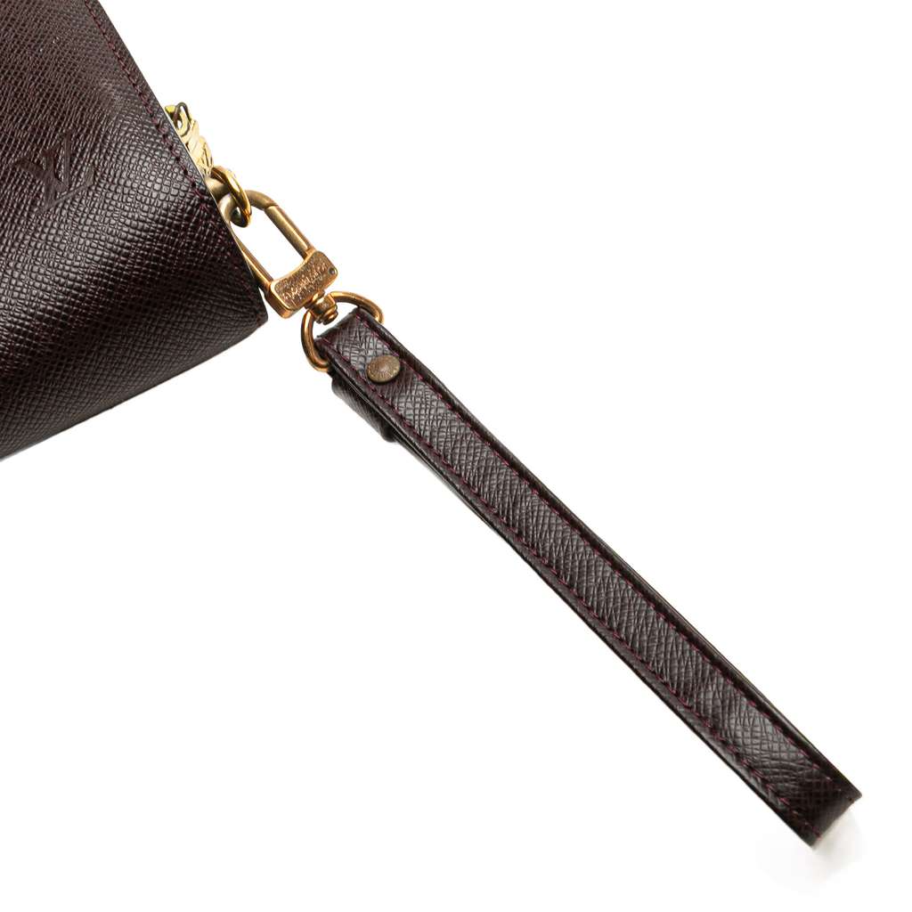 Louis Vuitton Taiga Pochette Baikal - Image 10