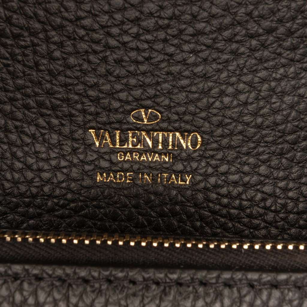 Valentino Pebbled Calfskin Rockstud Flip Lock Wallet On Chain - 5