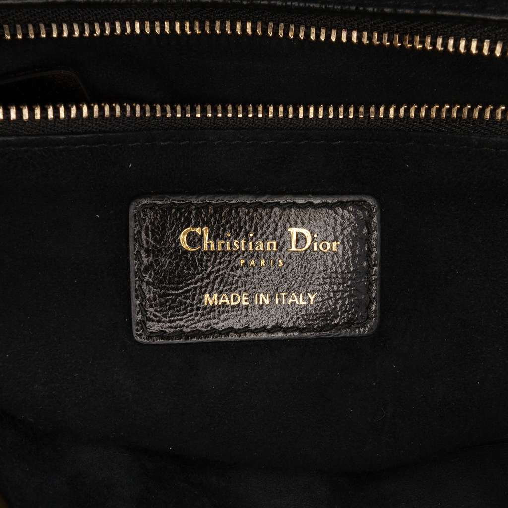 Dior Large Crinkled Patent Cannage Lady Dior - Side view