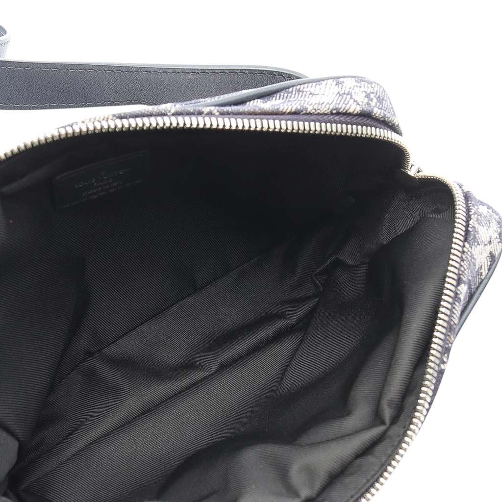 Louis Vuitton Monogram Tapestry Outdoor Bumbag - Image 14