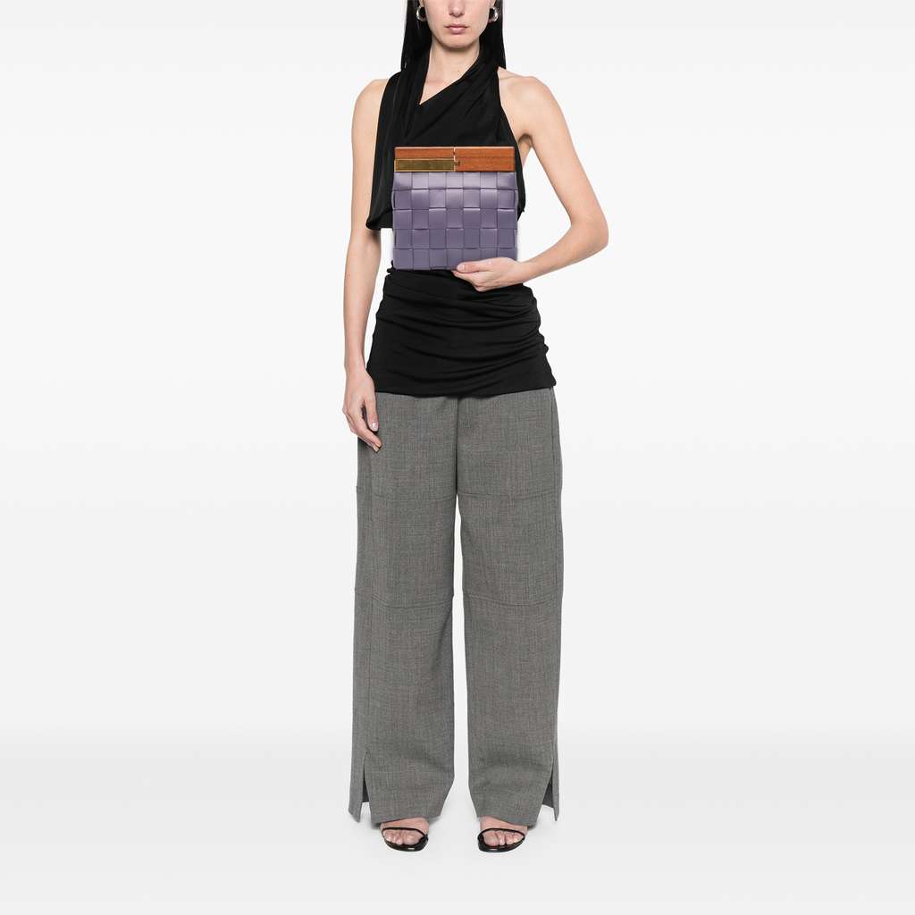 Bottega Veneta Lambskin Maxi Intrecciato The Snap Clutch - Detail 2