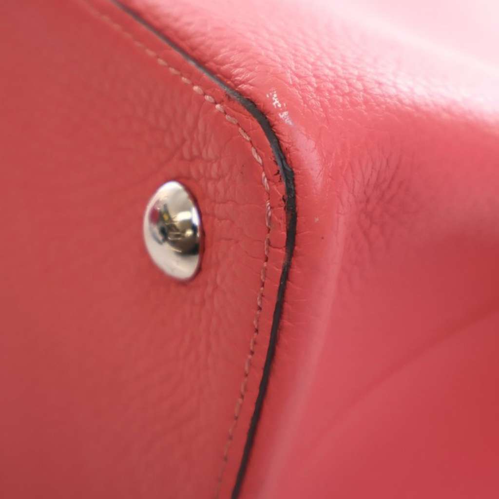 Louis Vuitton Taurillon Capucines MM - Detail 2