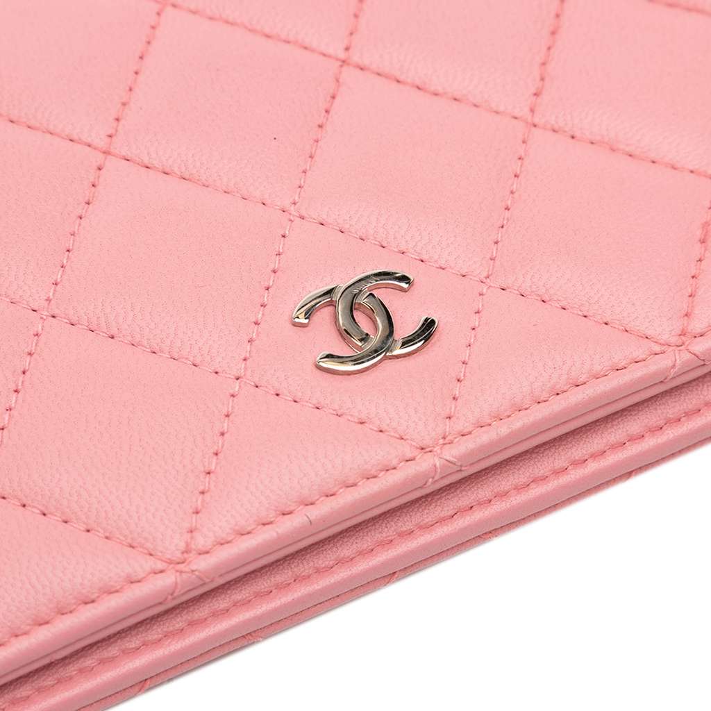 Chanel CC Quilted Lambskin Bifold Long Wallet - Detail 2