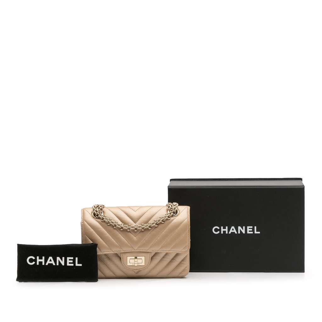 Chanel Reissue 2.55 Chevron Quilted Metallic Calfskin Single Flap 224 - Image 13