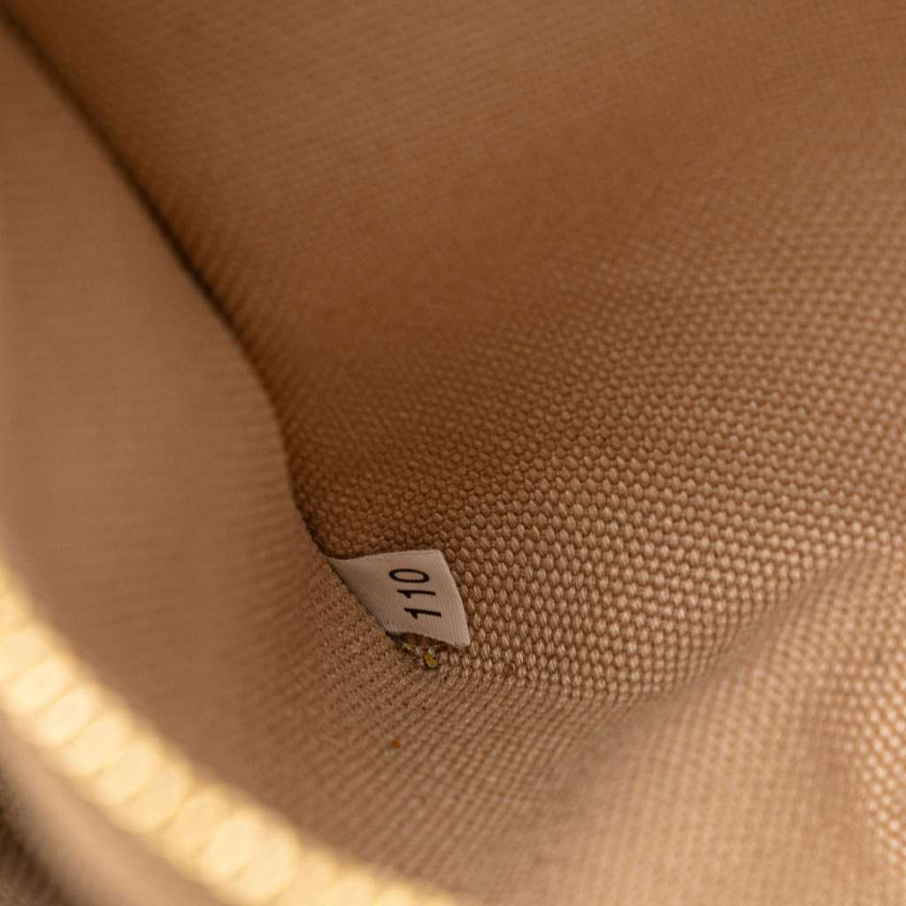 Prada Canvas Canapa Studded Vernice Clutch - Detail 2