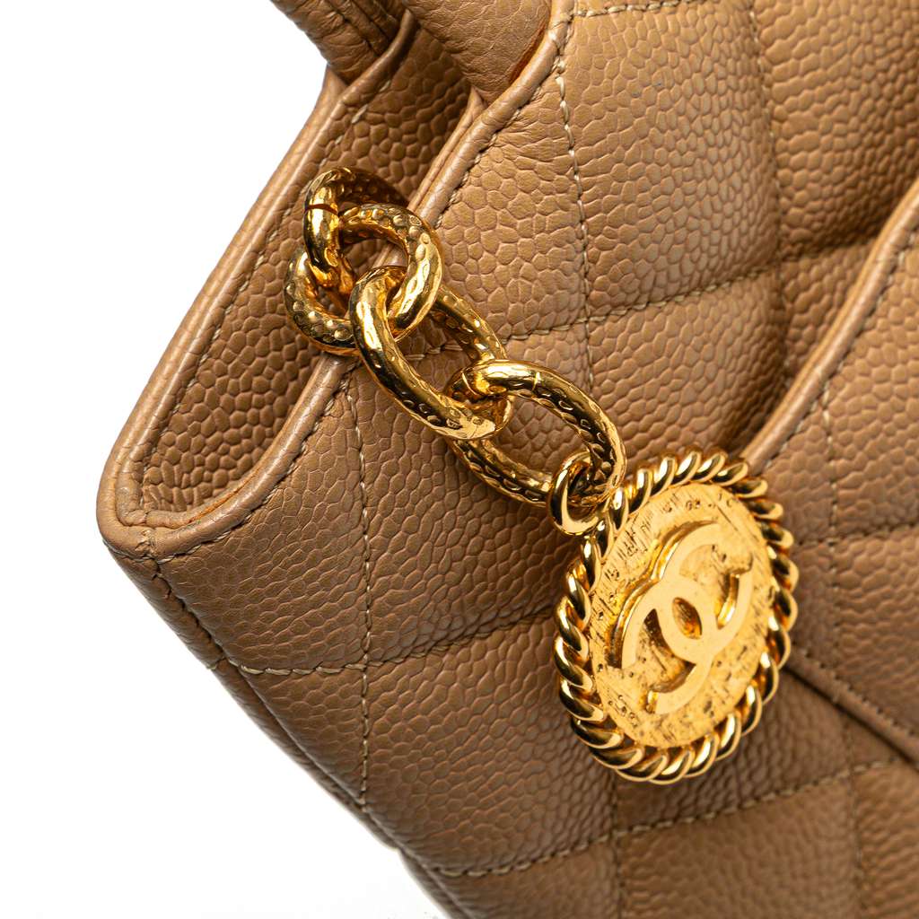 Chanel Caviar Medallion Tote - Detail 2