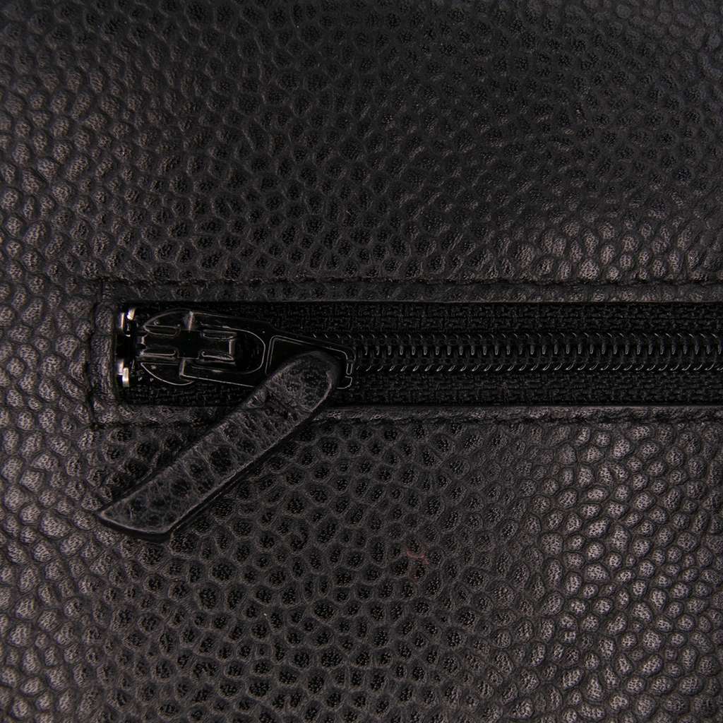 Chanel CC Quilted Caviar Wallet on Chain - Detail 2