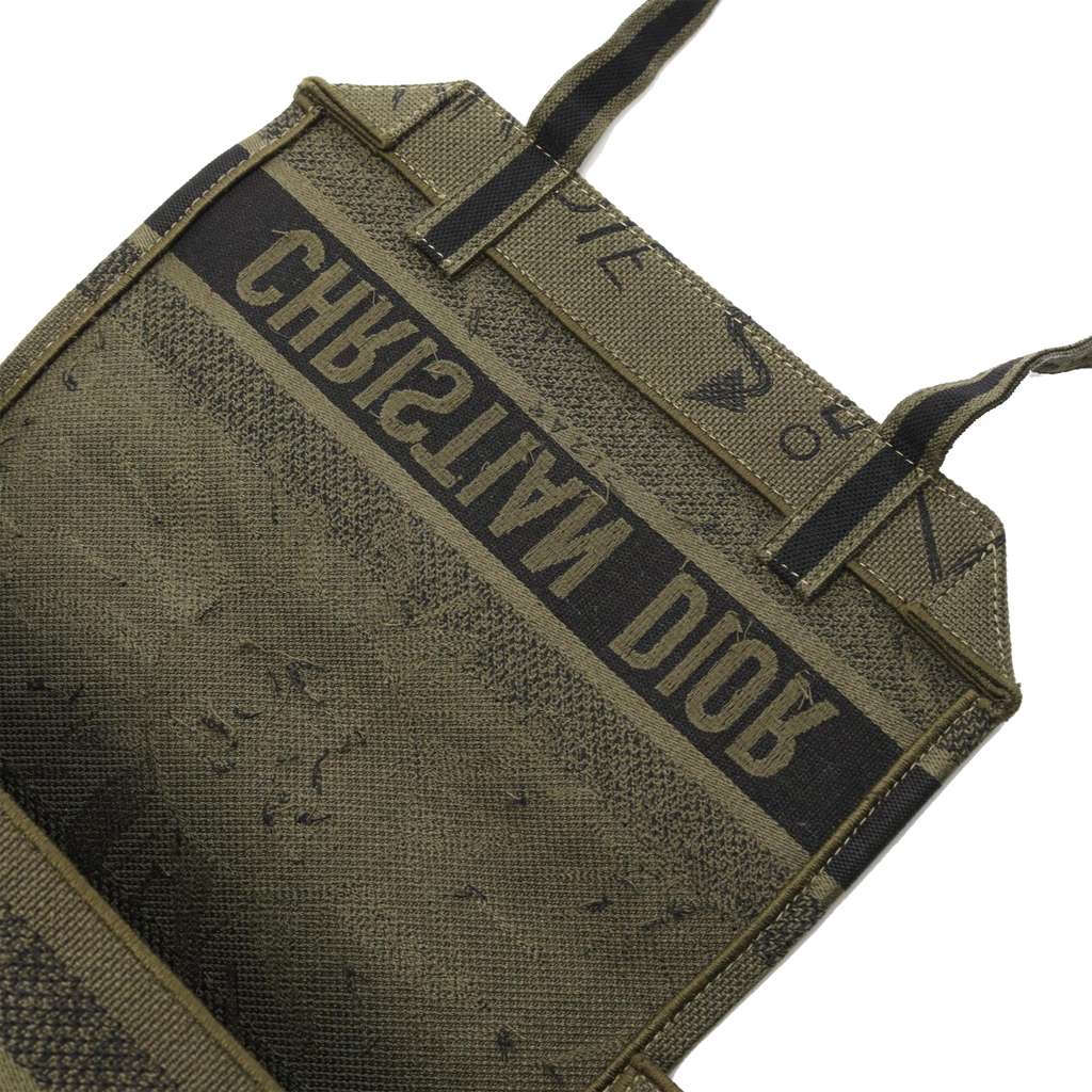 Dior Large Embroidered Canvas Graffiti Diorcamp Messenger Bag - Detail 2