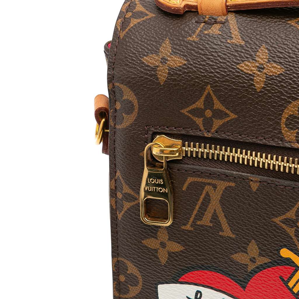 Louis Vuitton Monogram Patches Pochette Metis - Detail 2