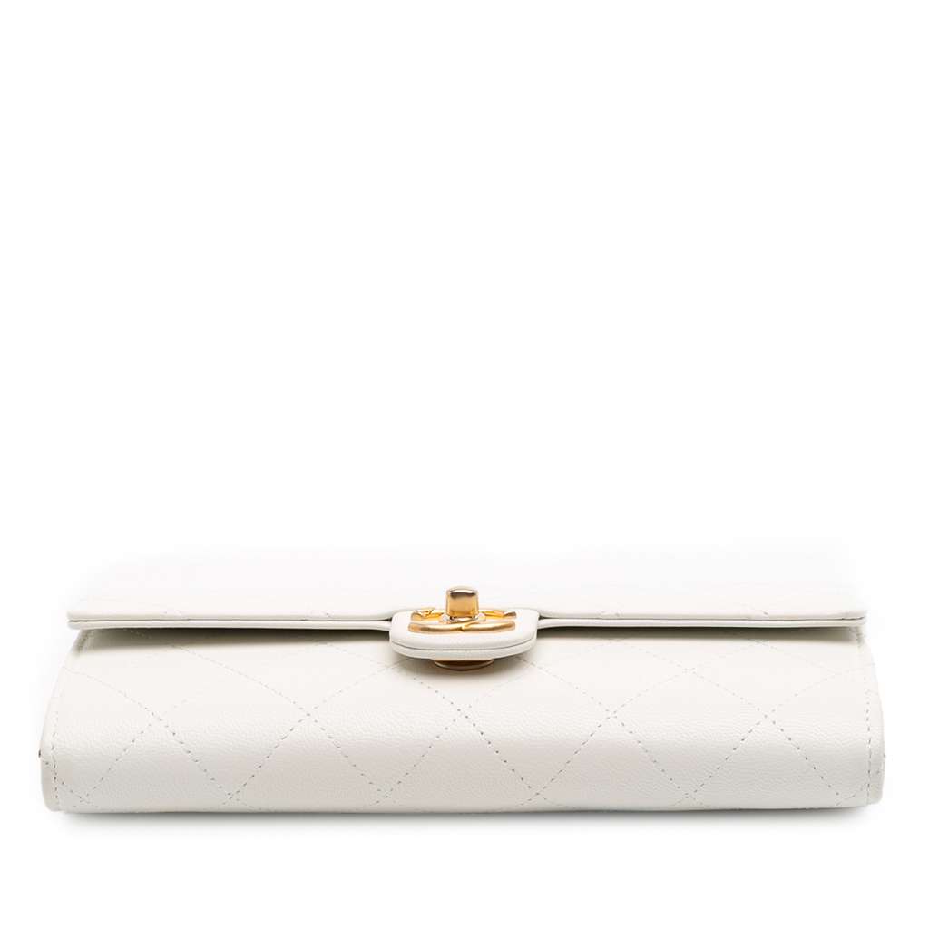 Chanel CC Quilted Goatskin Chic Pearls Wallet on Chain - 3