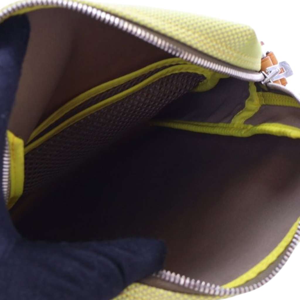 Louis Vuitton Damier Geant LV Cup Weatherly - Side view