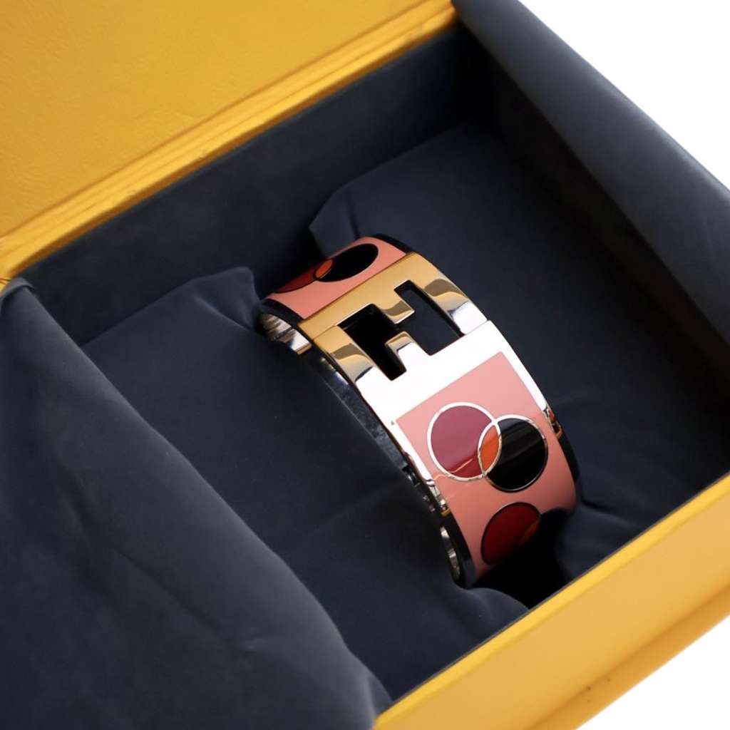 Fendi Enamel Fendista Hinged Bracelet - Detail 1