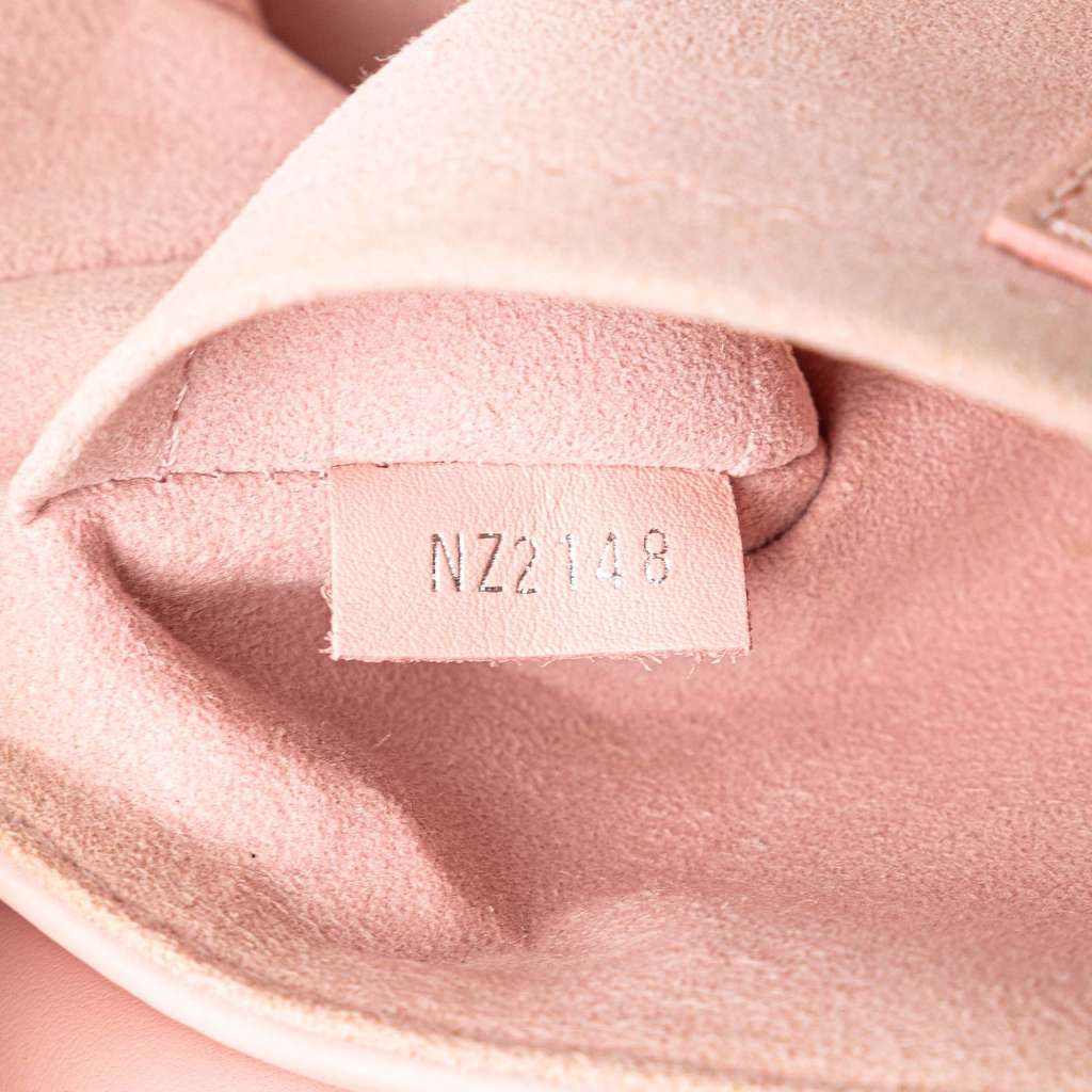 Louis Vuitton New Wave Chain Bag MM - Detail 1