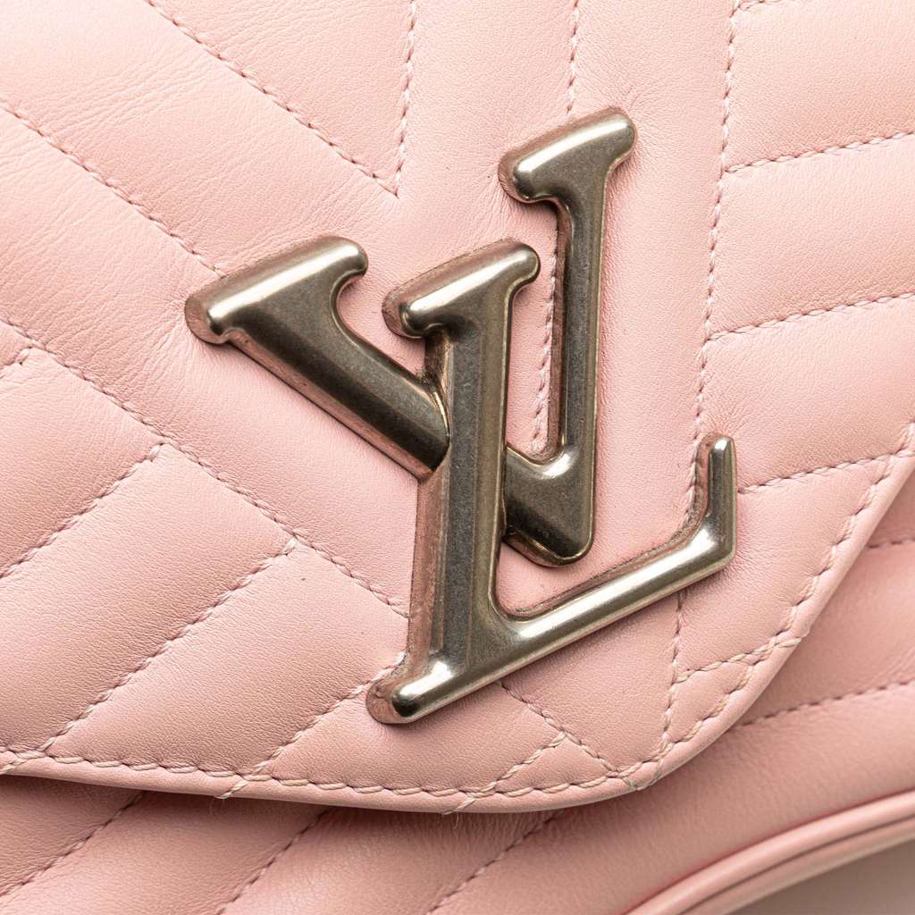 Louis Vuitton New Wave Chain Bag MM - Image 10