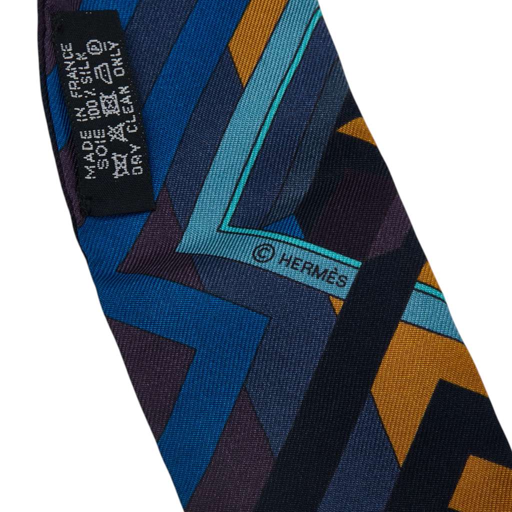 Hermès Le Fil d'Ariane Silk Twilly Scarf - Image 6
