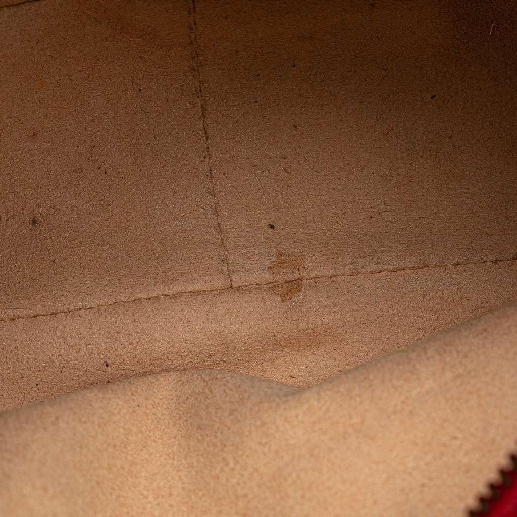 Gucci Mini GG Marmont Matelasse Leather Crossbody - Detail 1