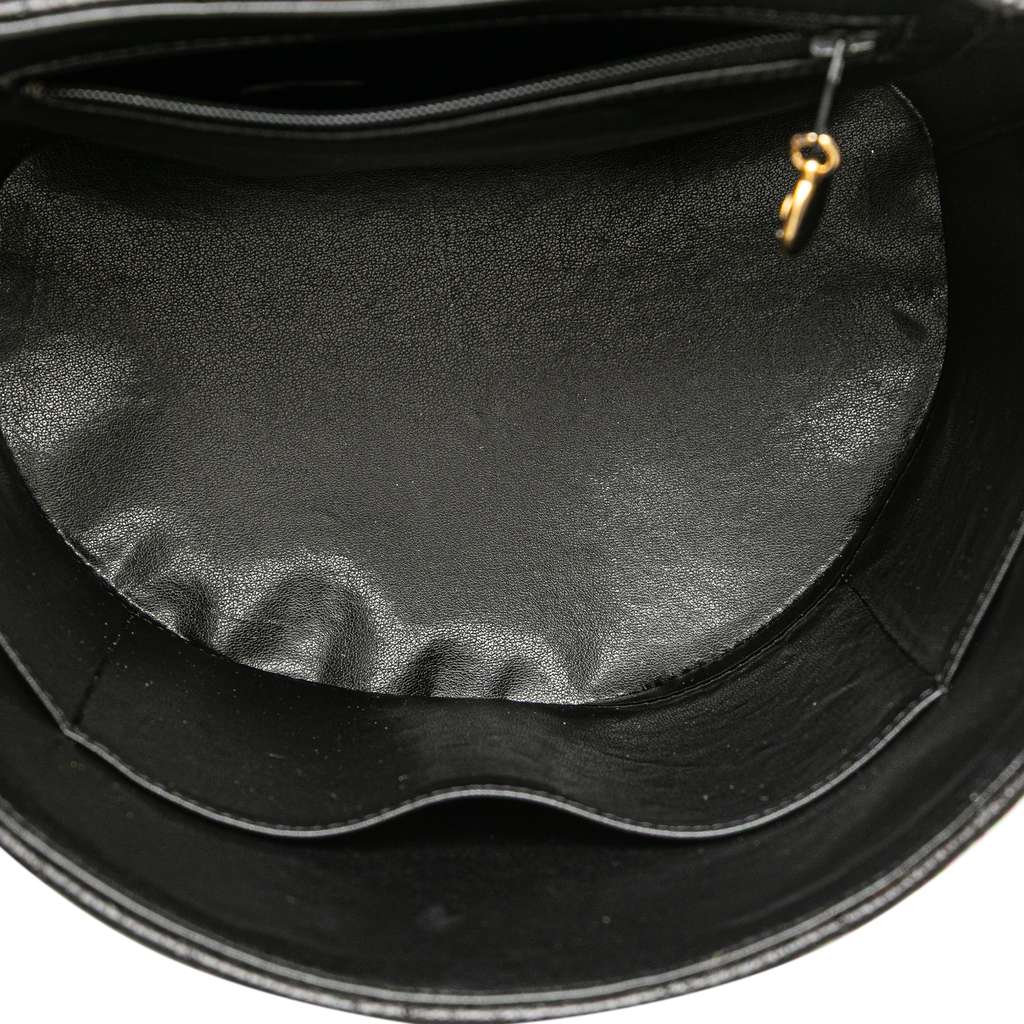 Chanel CC Chevron Caviar Turnlock Vanity Bag - 4