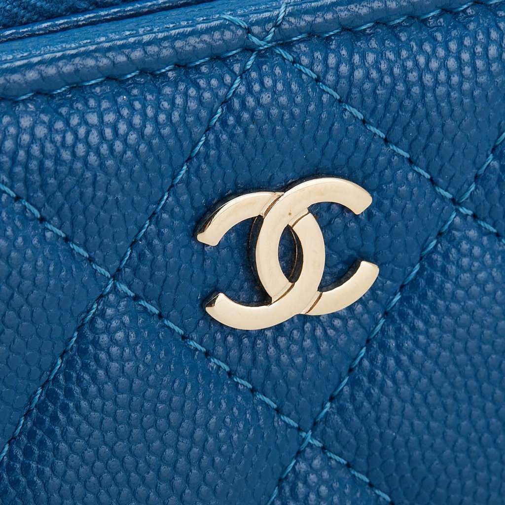 Chanel CC Quilted Caviar Zip Coin Purse - Detail 2