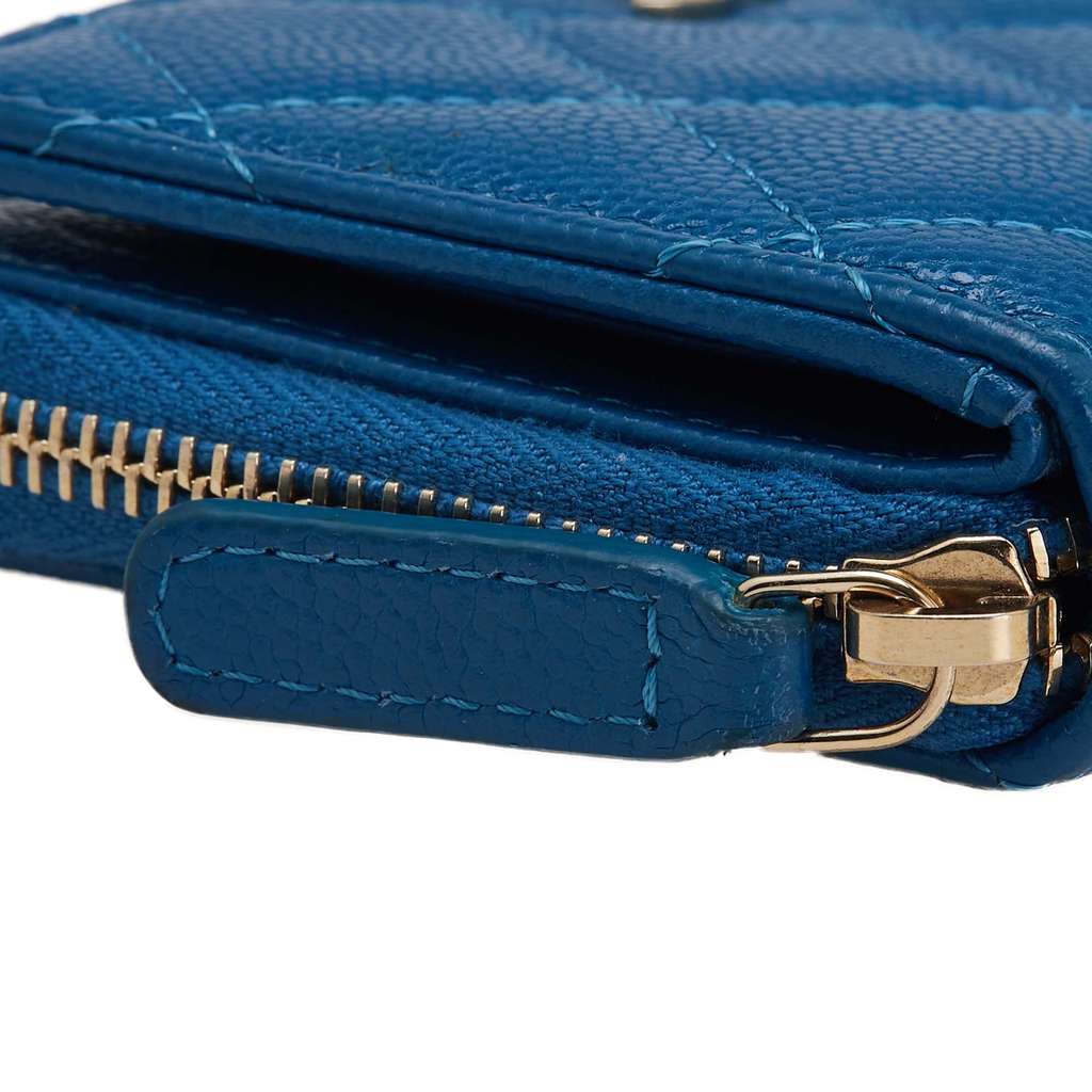 Chanel CC Quilted Caviar Zip Coin Purse - Image 10