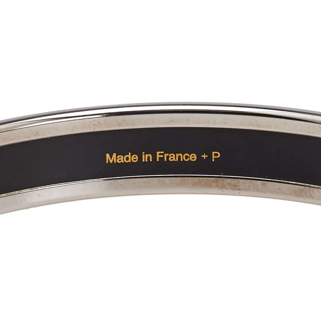Hermès Narrow Caleche Enamel Bangle 62 Orange Good - Model View